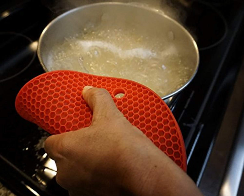 Silicone Heat Resistant Oven Mitts| Waterproof | Insulated Internal Cotton Layer | Full Wrist Protection| Cooking Gloves | 14" Long x 7.5 Wide| 1 Pair, 2 Gloves, 1 pot holder